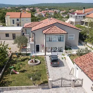 New&modern Dora Vrh (Krk)